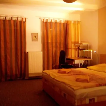 Guest house Apartmany - Penzion Smetanka 3*